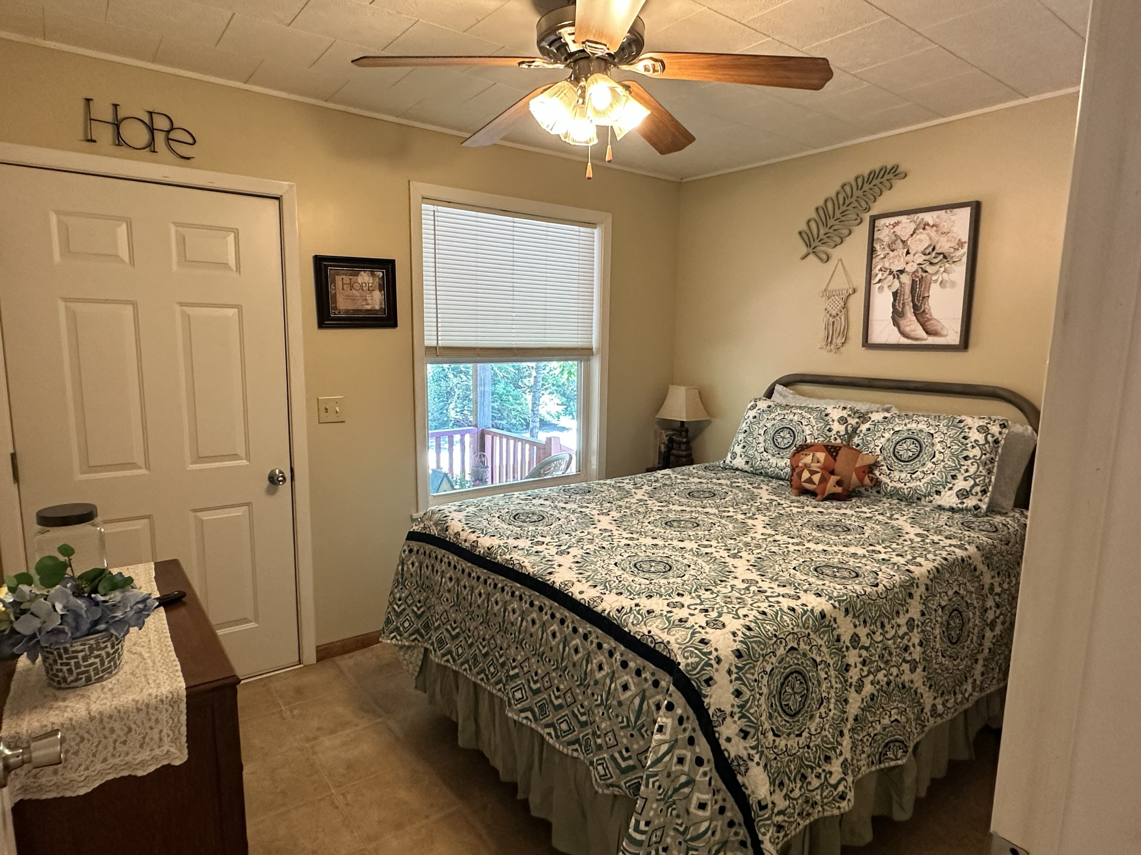 Hope Cabin Hope Bedroom